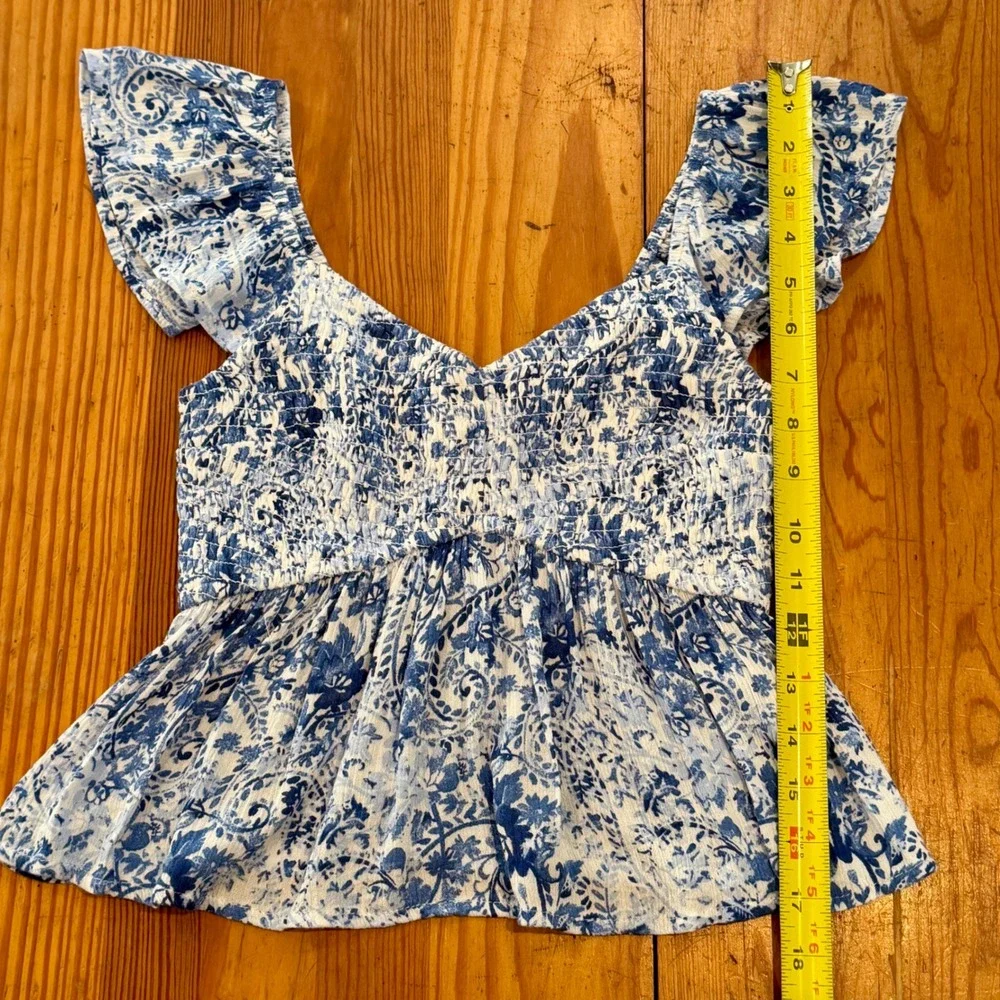 Hollister Blue White Floral Smocked Peplum Top Ruffle Sleeve XS 340F2887 - Picture 5 of 8